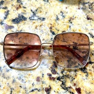 Like New Le Specs Women's sunglasses